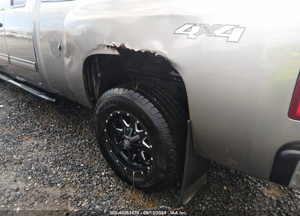 2013 CHEVROLET SILVERADO 1500 LT VIN: 1GCRKSEA2DZ313342