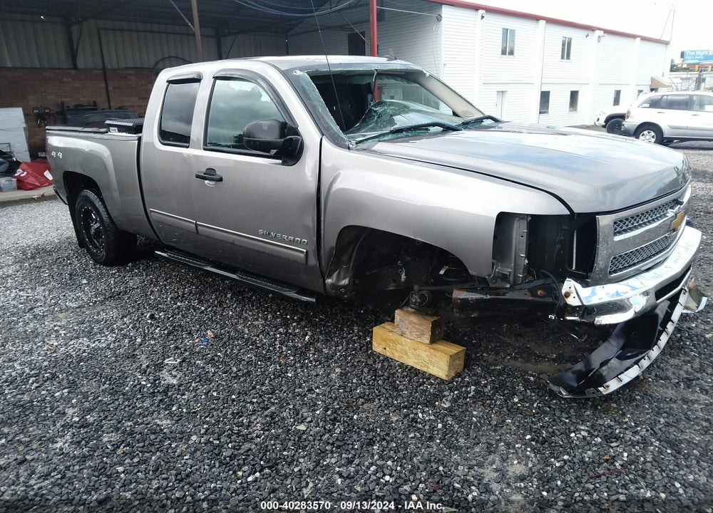 2013 CHEVROLET SILVERADO 1500 LT VIN: 1GCRKSEA2DZ313342