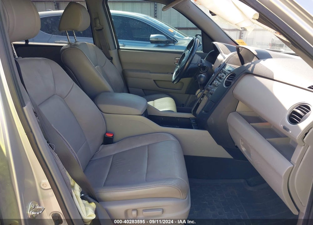 2014 HONDA PILOT EX-L VIN: 5FNYF3H51EB027428