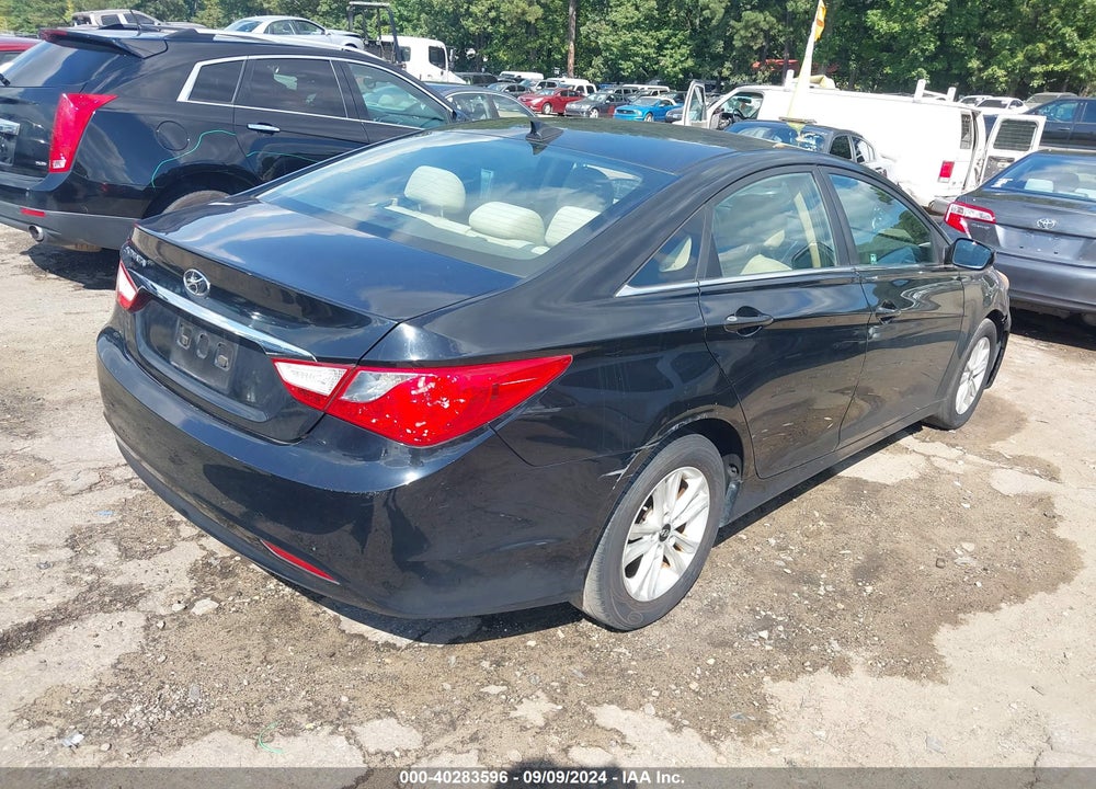 2013 HYUNDAI SONATA GLS VIN: 5NPEB4AC4DH703321