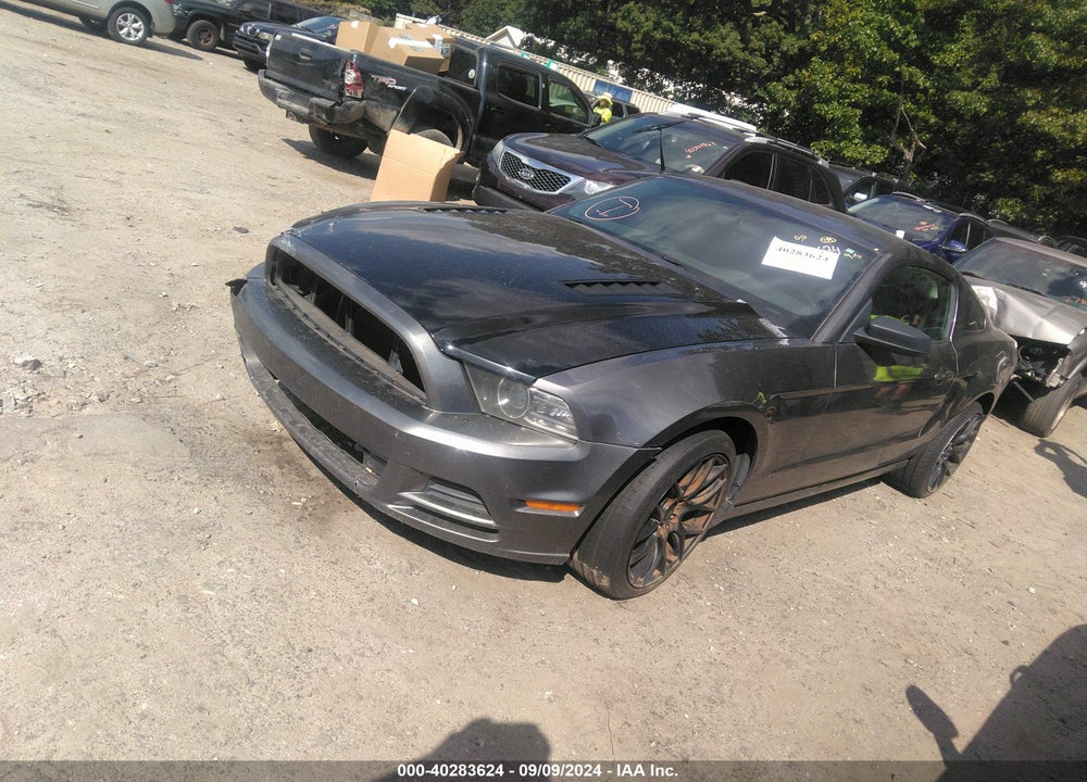2014 FORD MUSTANG V6 VIN: 1ZVBP8AM0E5330040
