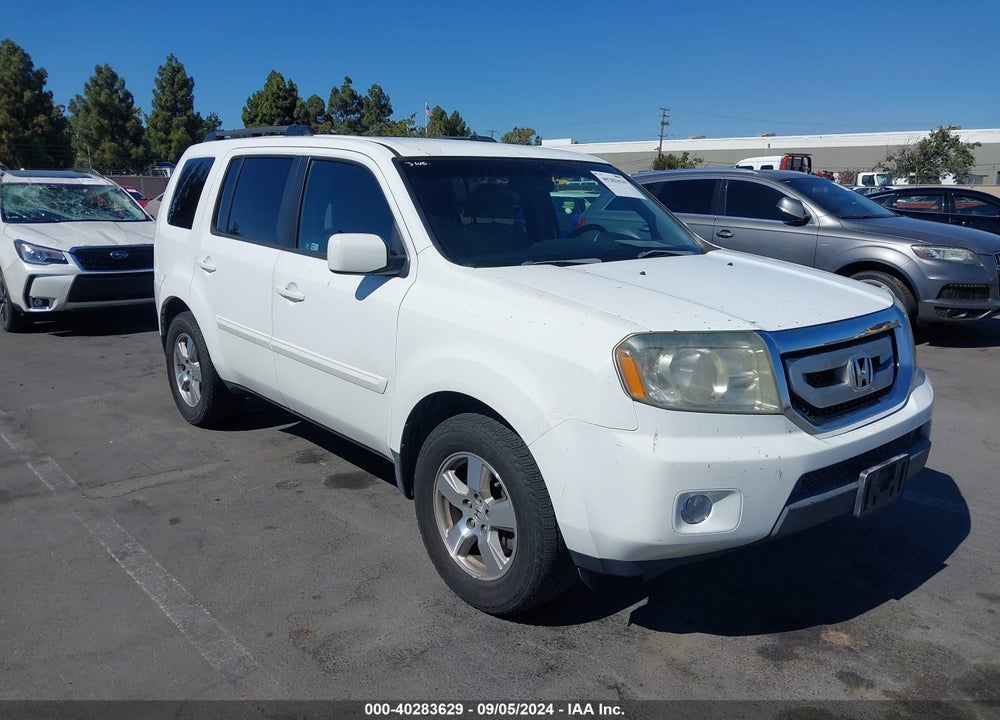 2011 HONDA PILOT VIN: 5FNYF3H44BB033730