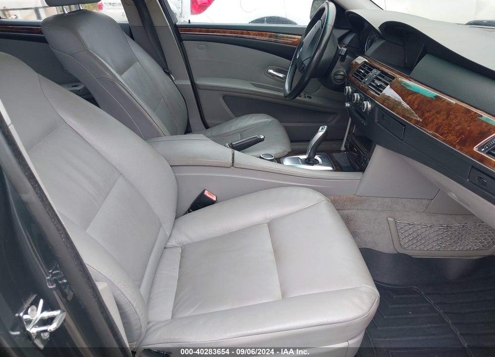 2008 BMW 528I VIN: WBANU53598CT01405