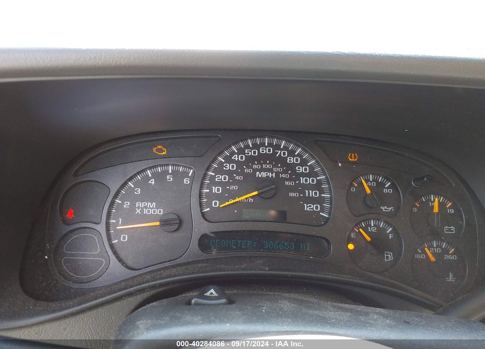 2004 CHEVROLET TAHOE LS VIN: 1GNEC13Z24R121375