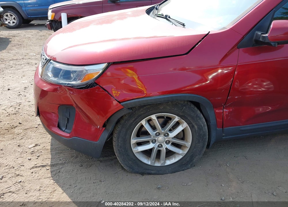 2014 KIA SORENTO LX VIN: 5XYKT3A66EG494872