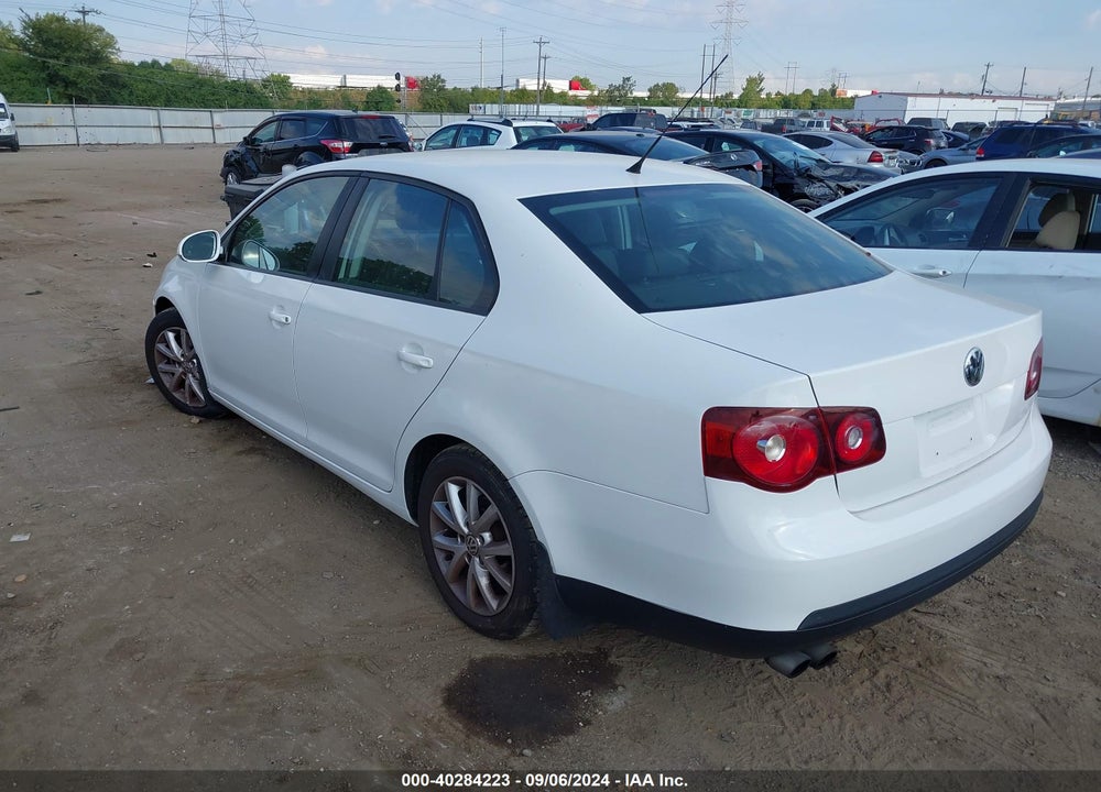 2010 VOLKSWAGEN JETTA LIMITED EDITION VIN: 3VWAZ7AJ1AM103921