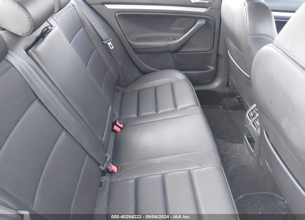 2010 VOLKSWAGEN JETTA LIMITED EDITION VIN: 3VWAZ7AJ1AM103921