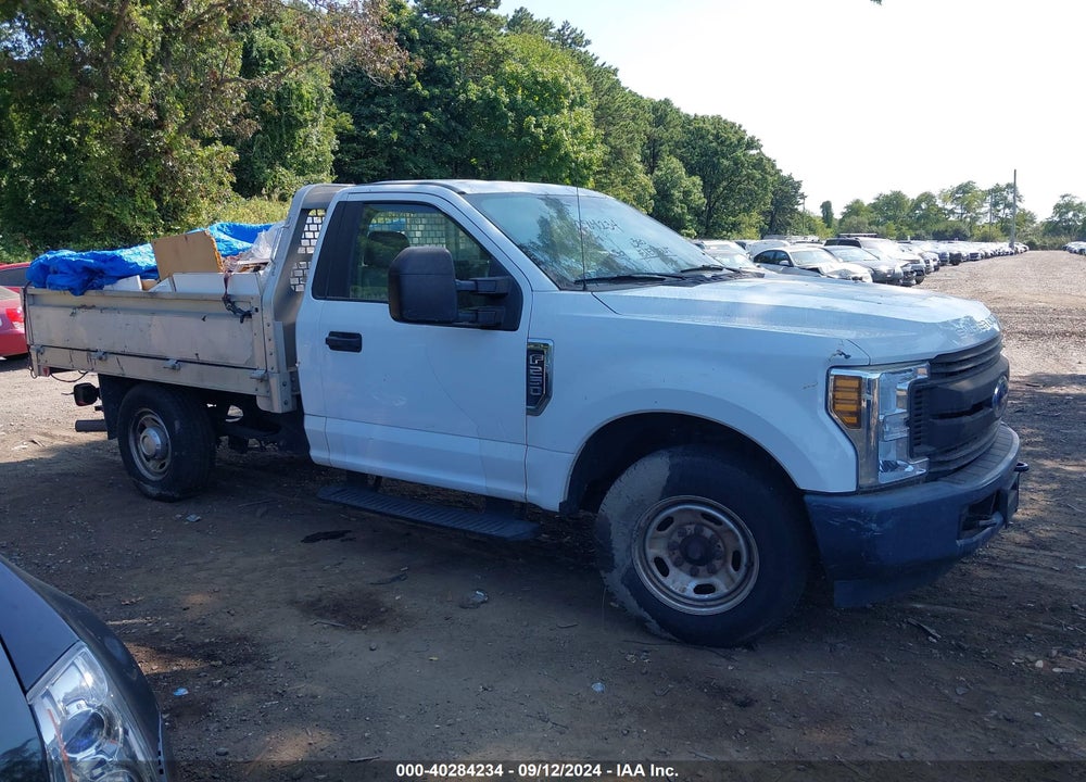 2018 FORD F-250 XL VIN: 1FDBF2A67JEC47909