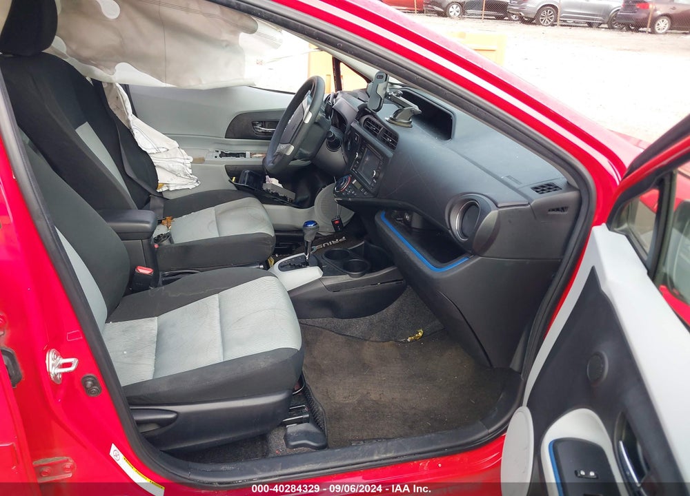 2013 TOYOTA PRIUS C THREE VIN: JTDKDTB38D1549595
