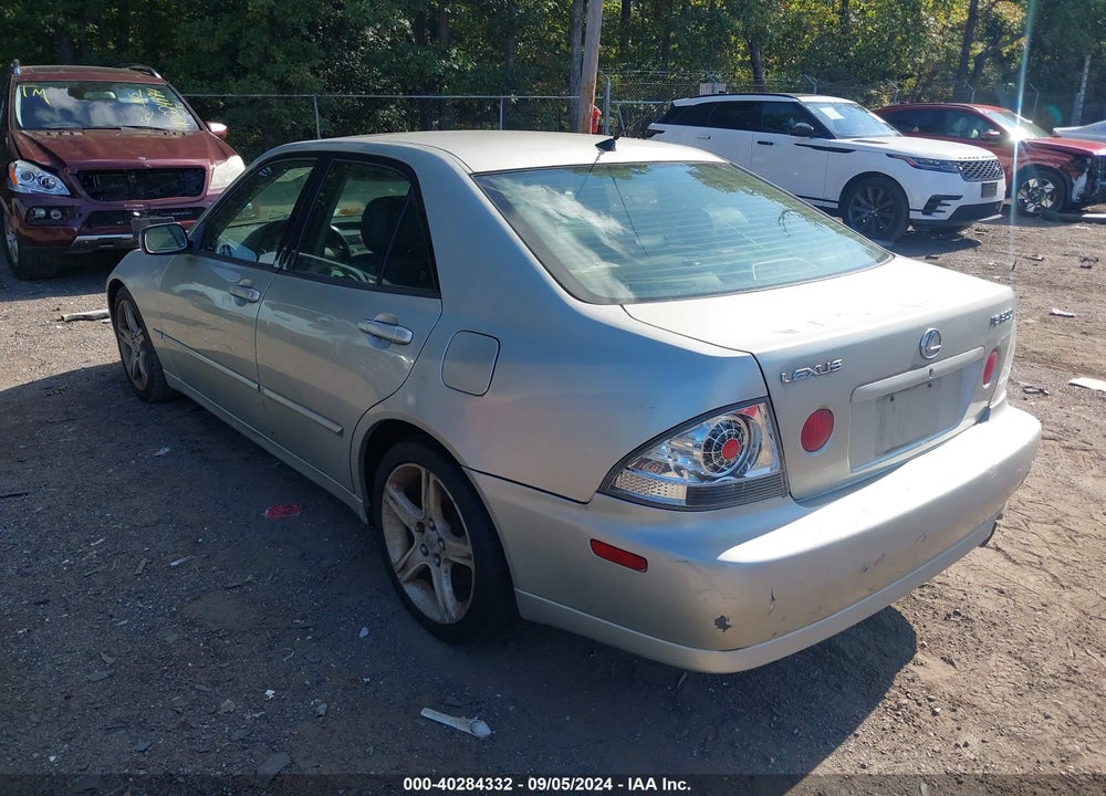 2002 LEXUS IS 300 VIN: JTHBD192120039723