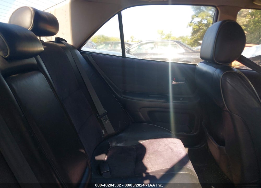 2002 LEXUS IS 300 VIN: JTHBD192120039723