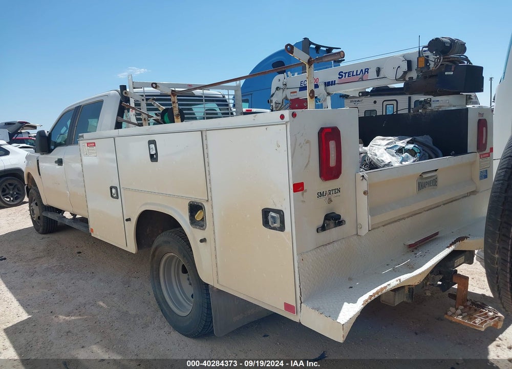 2021 FORD F-350 CHASSIS XL VIN: 1FD8W3H63MED45846