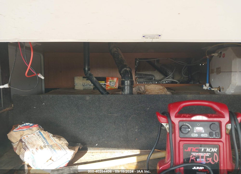 2010 DURANGO BY KZ 355 BH VIN: 4EZFD3526A6020440