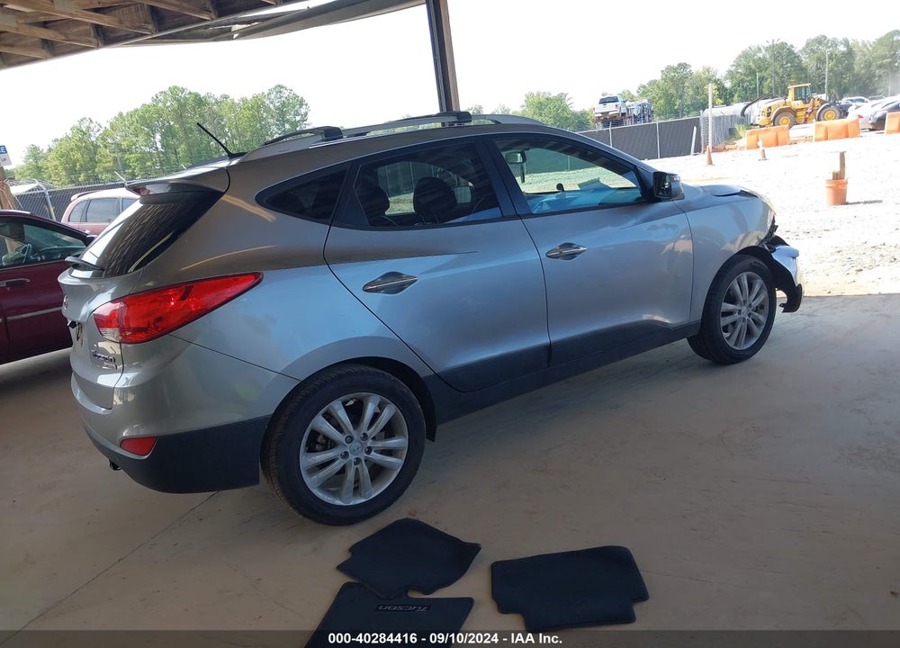 2013 HYUNDAI TUCSON LIMITED VIN: KM8JU3AC0DU670628
