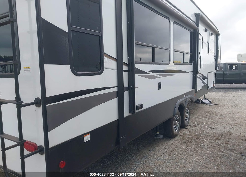 2022 KEYSTONE HISTORIA VIN: 4YDFAAR2XNM915002