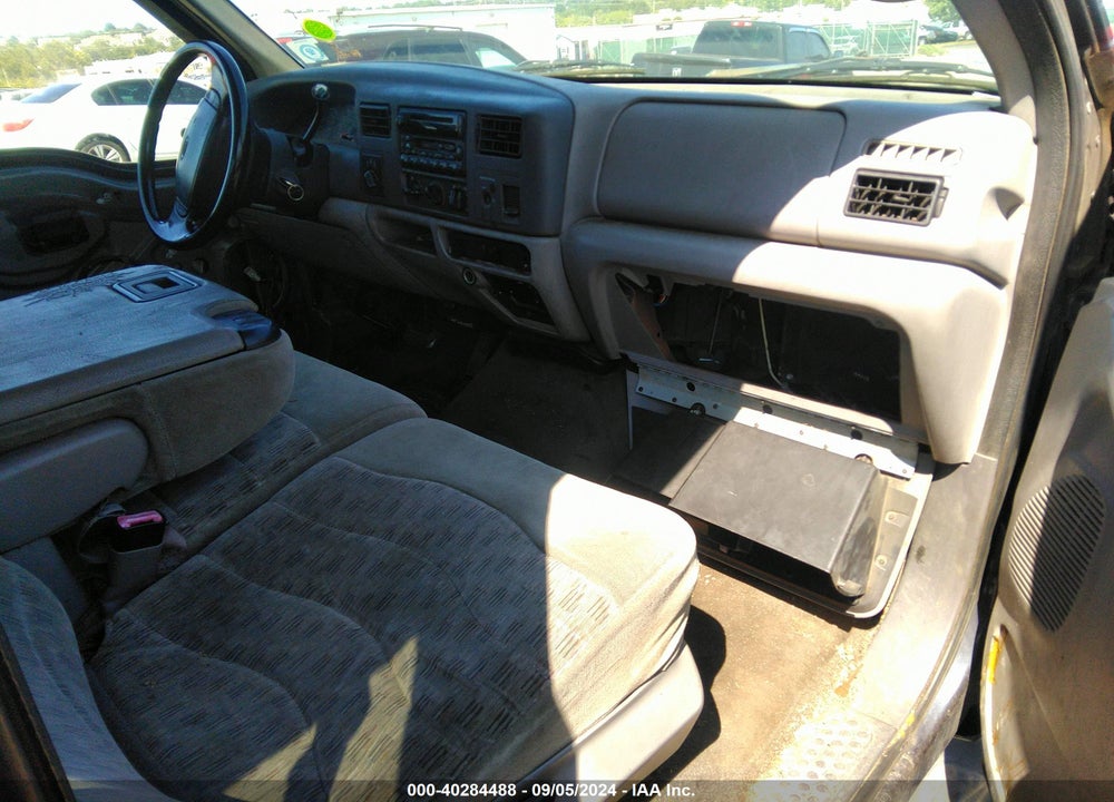 1999 FORD F-250 VIN: 1FTNX21L2XED28460
