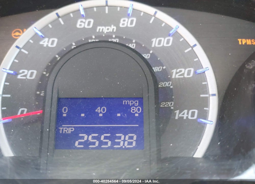 2011 HONDA FIT VIN: JHMGE8G38BS000431