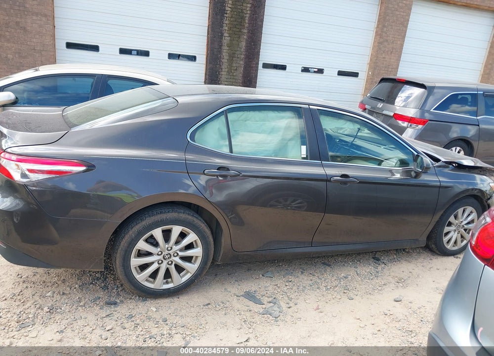 2018 TOYOTA CAMRY LE VIN: JTNB11HK4J3003531