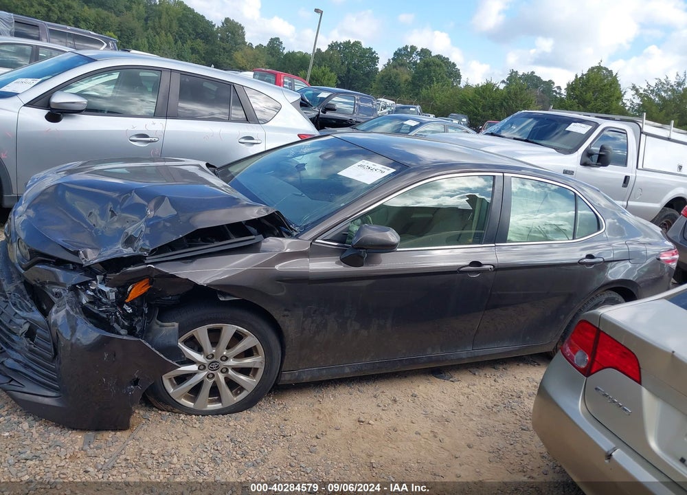 2018 TOYOTA CAMRY LE VIN: JTNB11HK4J3003531