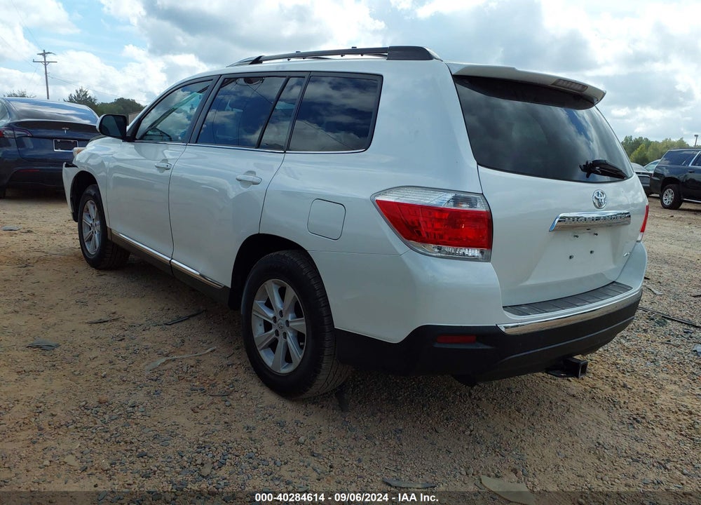 2011 TOYOTA HIGHLANDER SE V6 VIN: 5TDBK3EH4BS064383