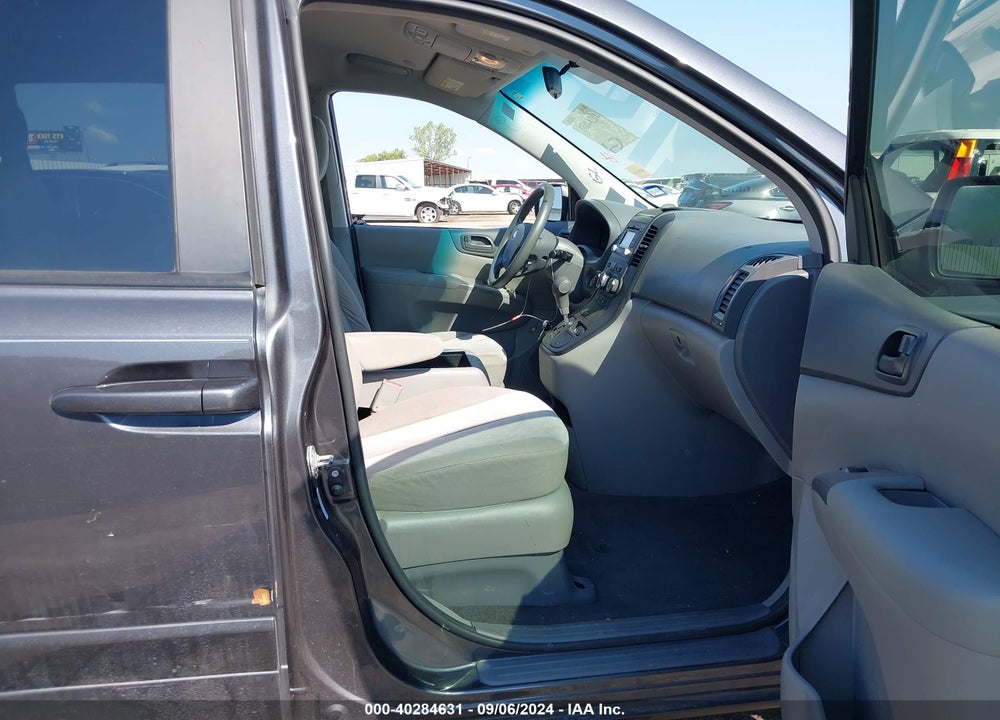 2014 KIA SEDONA LX VIN: KNDMG4C7XE6554650