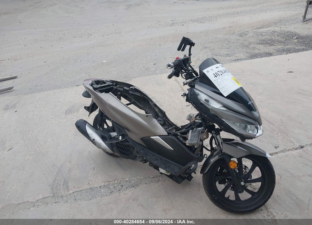 2019 HONDA WW150 VIN: RLHKF3006KY002090