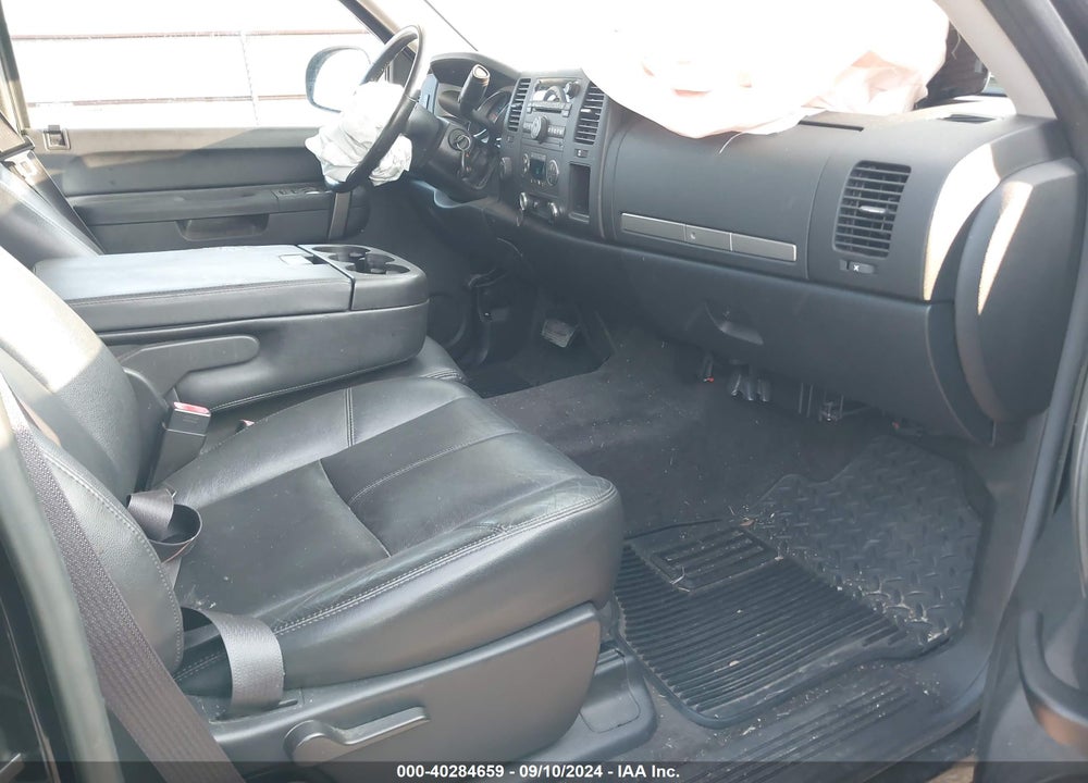 2013 CHEVROLET SILVERADO 1500 LT VIN: 1GCRKSE7XDZ363555