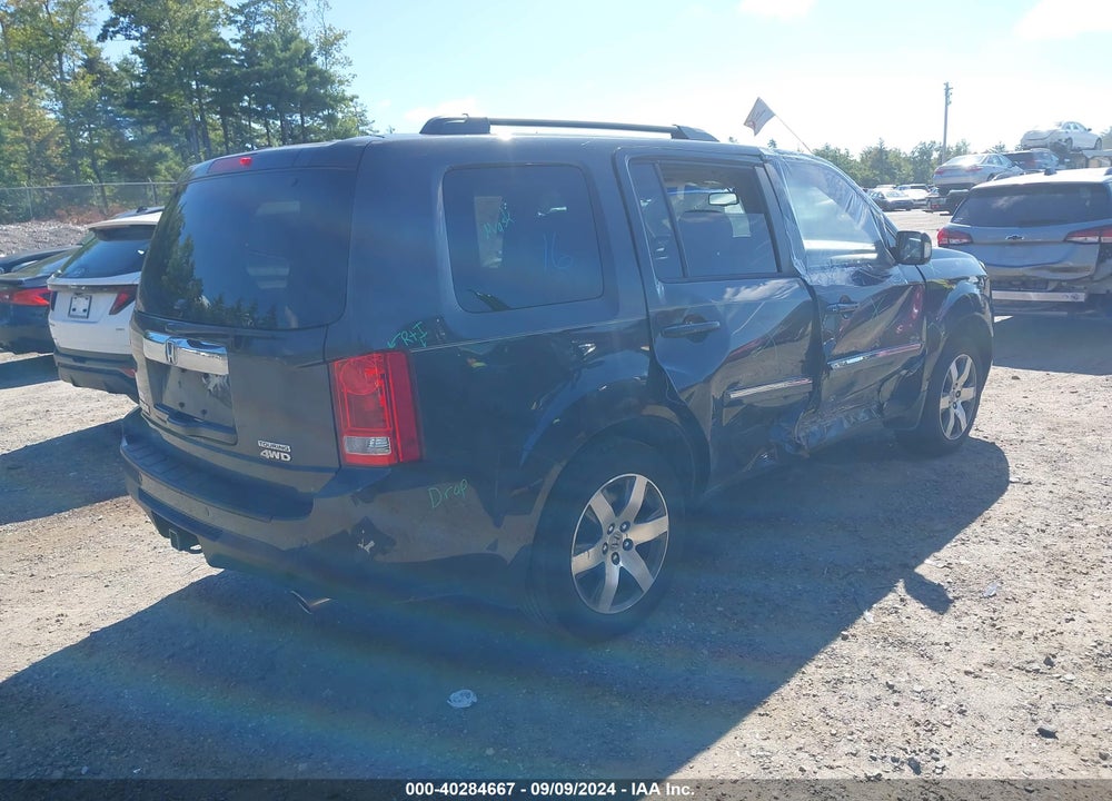 2013 HONDA PILOT TOURING VIN: 5FNYF4H95DB072329