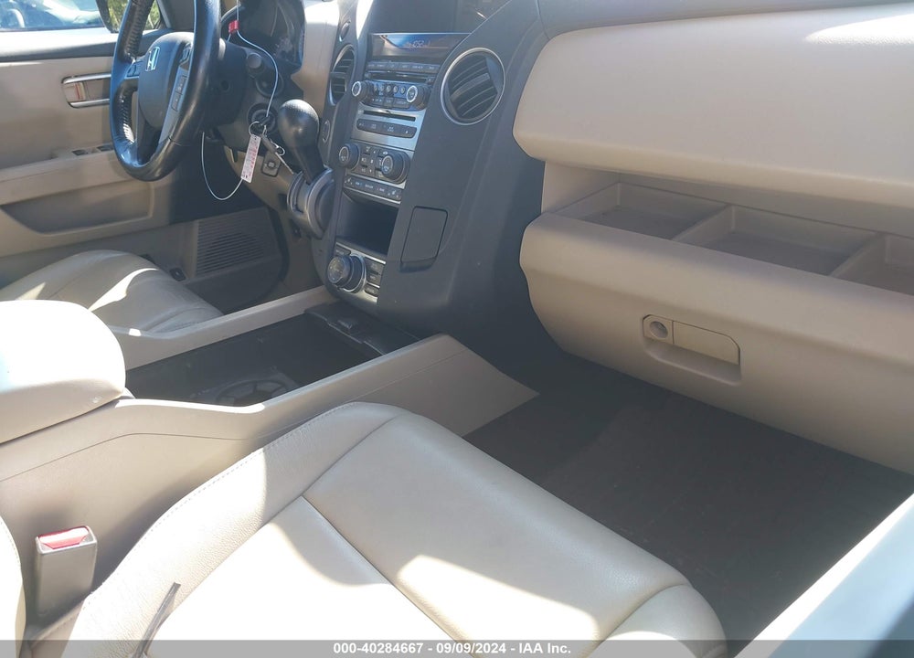 2013 HONDA PILOT TOURING VIN: 5FNYF4H95DB072329