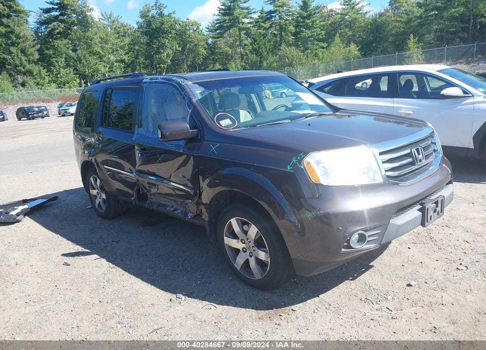 2013 HONDA PILOT TOURING VIN: 5FNYF4H95DB072329