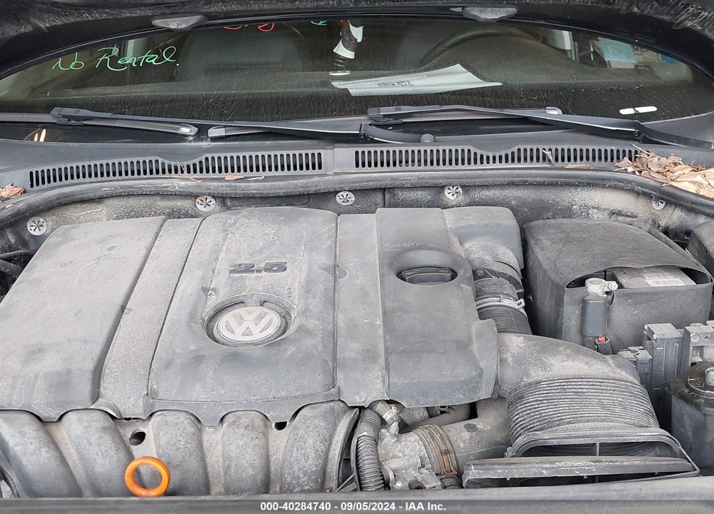 2011 VOLKSWAGEN JETTA 2.5L SE VIN: 3VWDX7AJ5BM127675