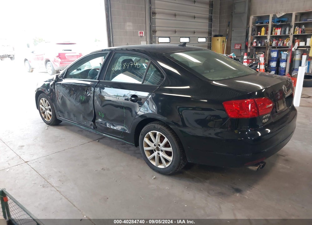 2011 VOLKSWAGEN JETTA 2.5L SE VIN: 3VWDX7AJ5BM127675