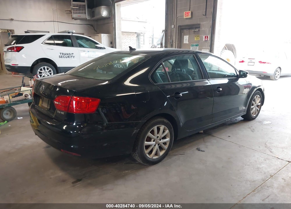 2011 VOLKSWAGEN JETTA 2.5L SE VIN: 3VWDX7AJ5BM127675