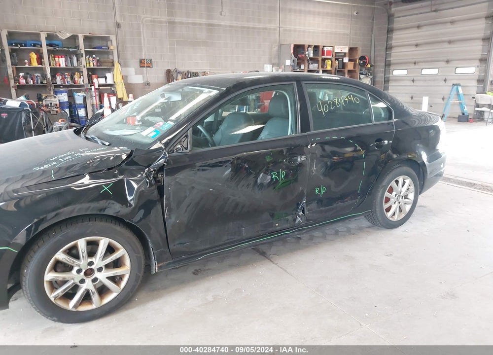 2011 VOLKSWAGEN JETTA 2.5L SE VIN: 3VWDX7AJ5BM127675