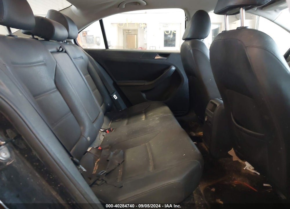 2011 VOLKSWAGEN JETTA 2.5L SE VIN: 3VWDX7AJ5BM127675