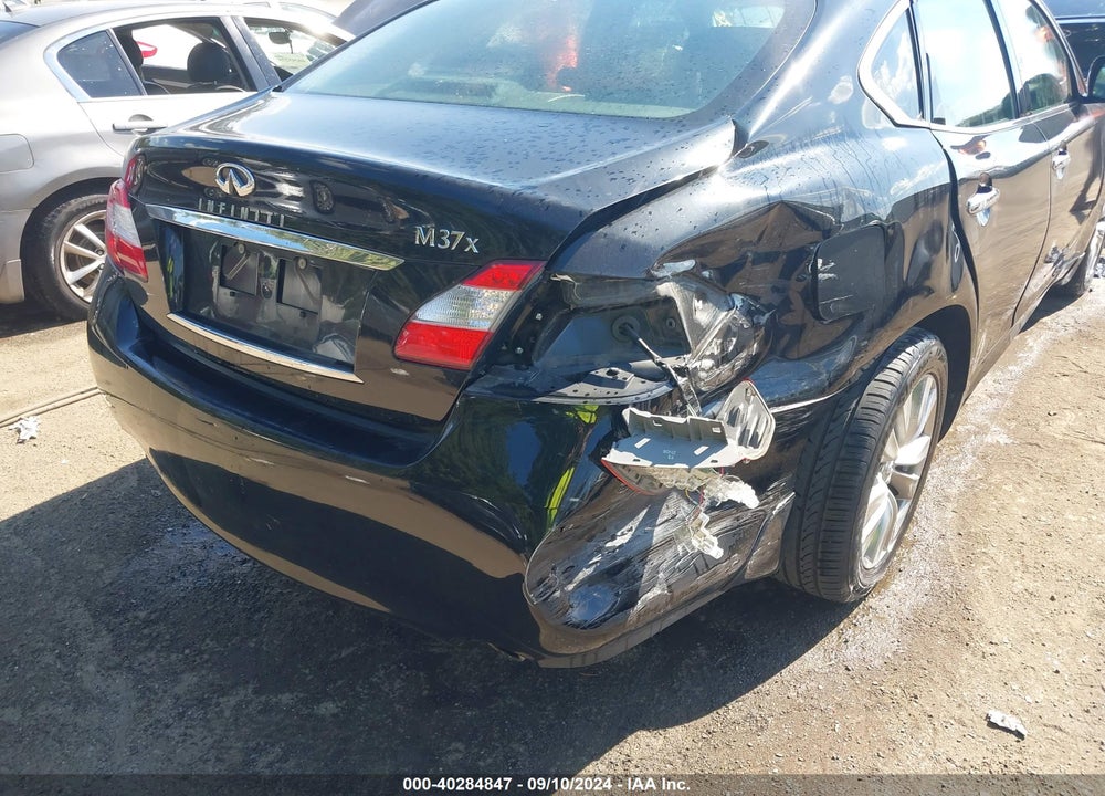 2011 INFINITI M37X VIN: JN1BY1AR3BM376985