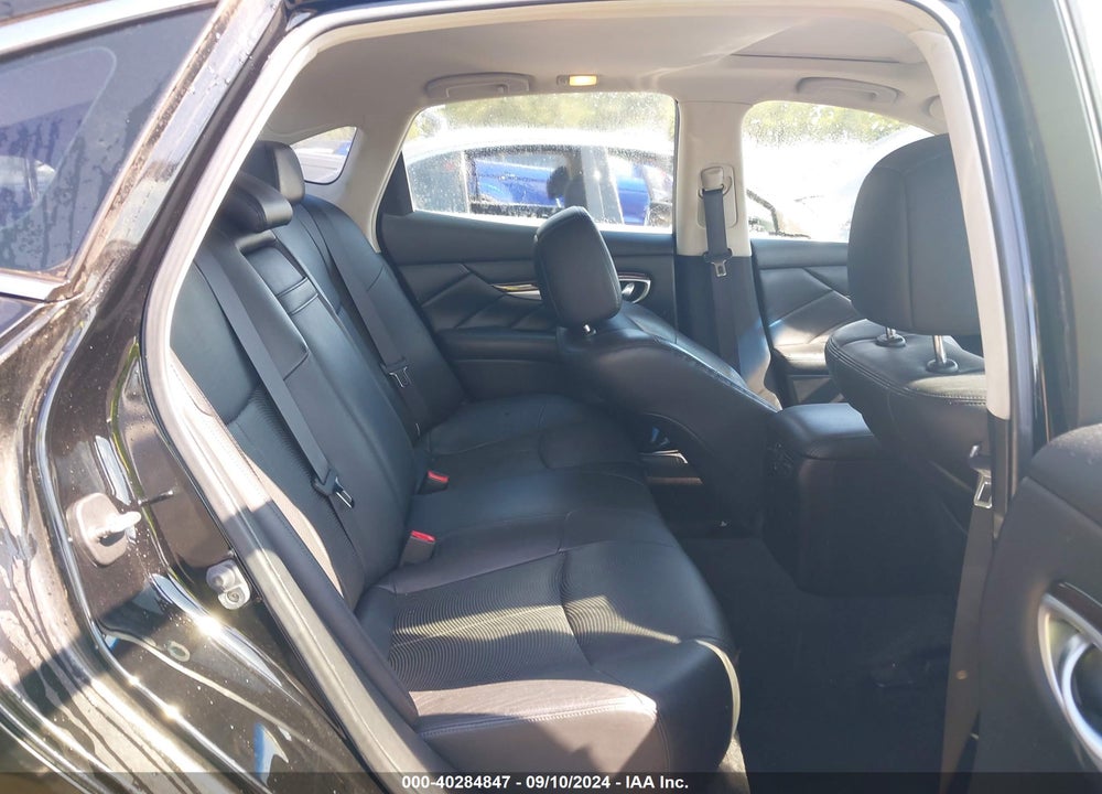 2011 INFINITI M37X VIN: JN1BY1AR3BM376985