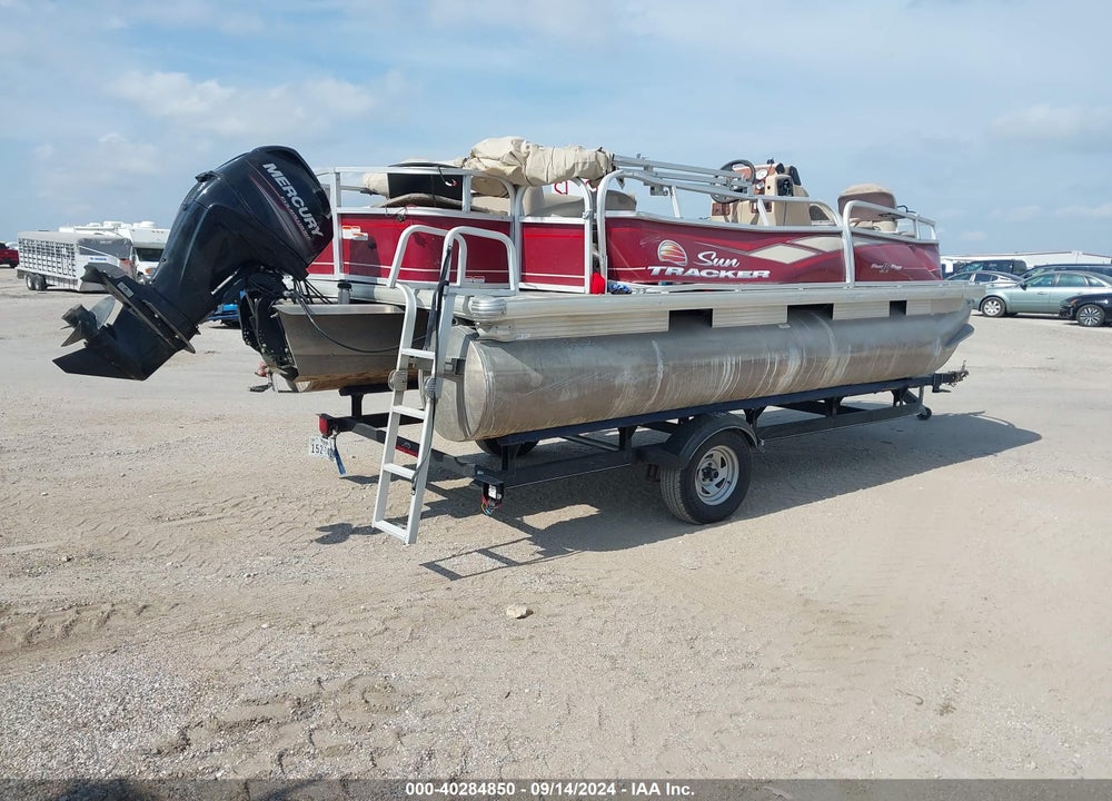 2018 SUNTRACKER OTHER VIN: BUJ29677D818