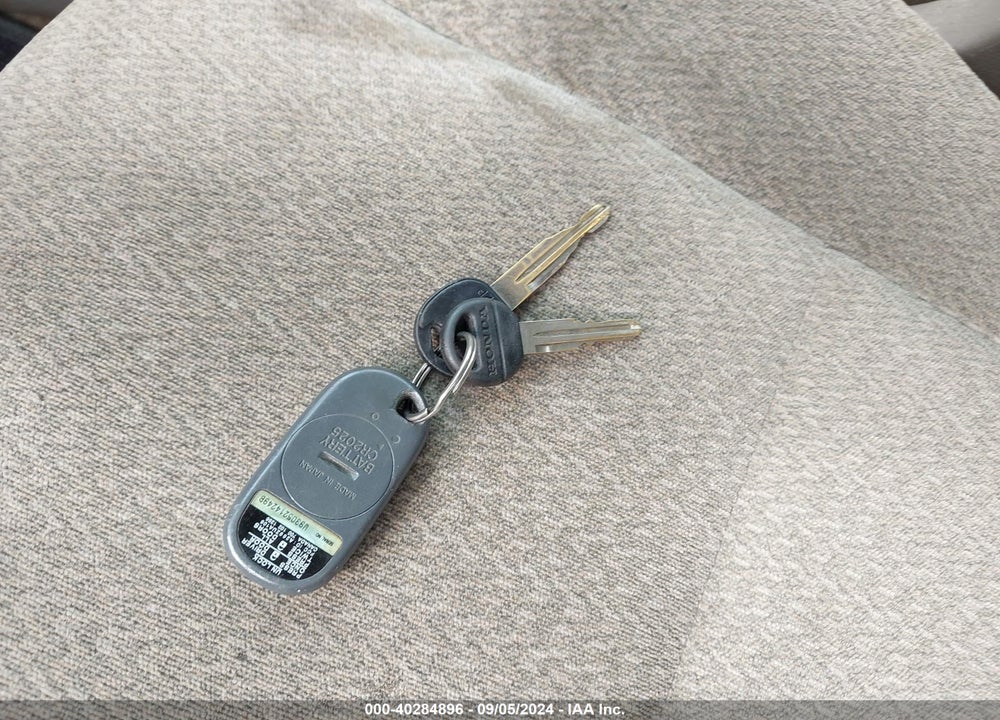 2000 HONDA CIVIC EX VIN: JHMEJ8641YS000213