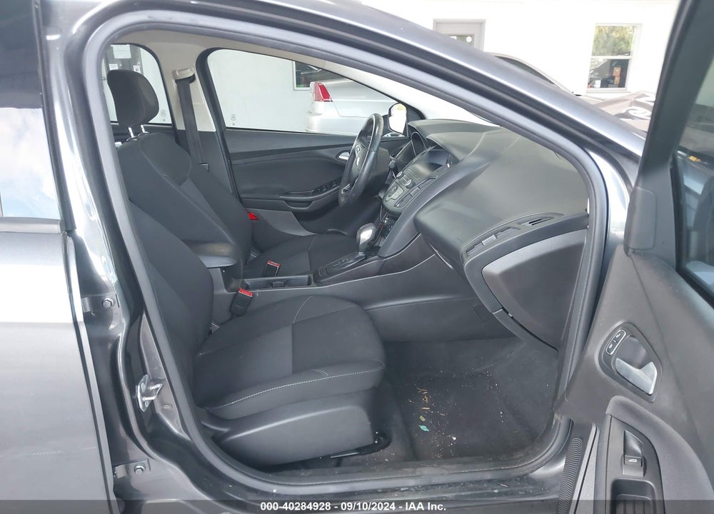 2018 FORD FOCUS SE VIN: 1FADP3F21JL210331