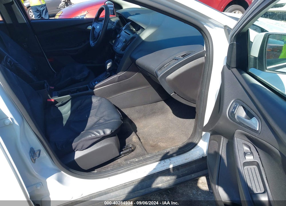 2017 FORD FOCUS SE VIN: 1FADP3F20HL231455