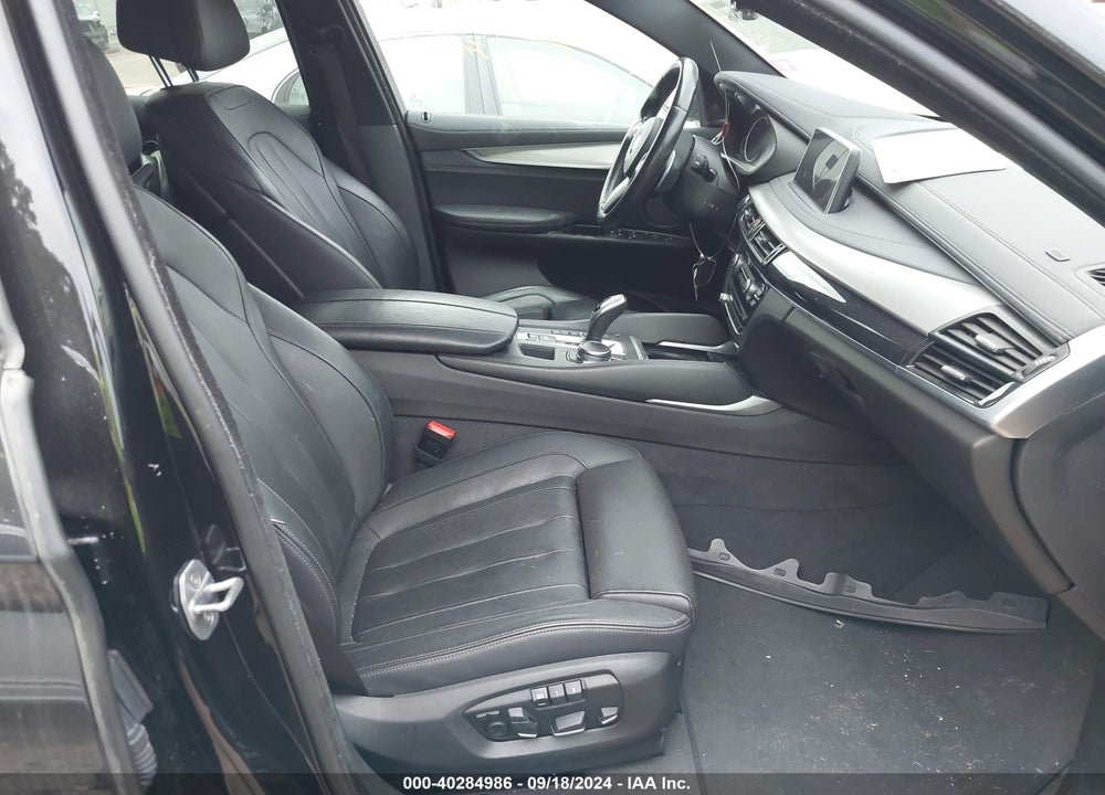 2018 BMW X6 XDRIVE50I VIN: 5UXKU6C55J0W38994