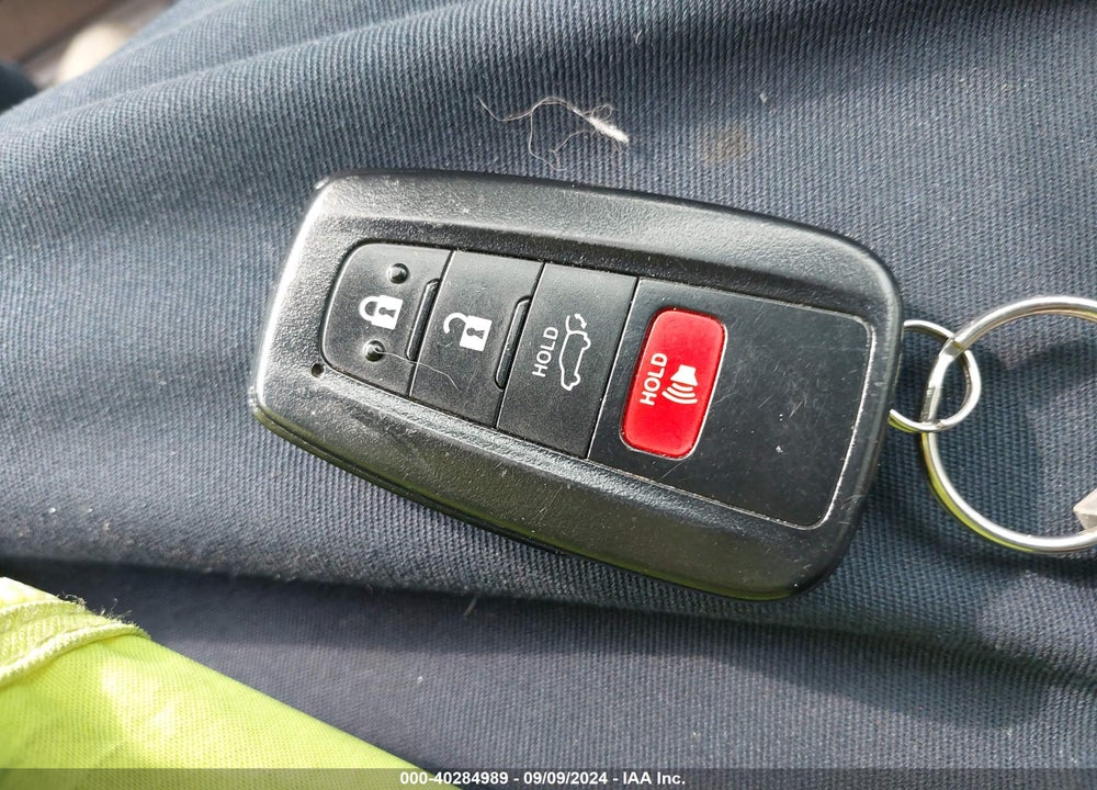 2020 TOYOTA RAV4 HYBRID XLE VIN: 4T3RWRFV8LU006920