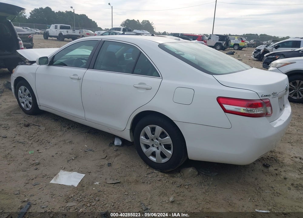 2011 TOYOTA CAMRY LE VIN: 4T1BF3EK2BU739669