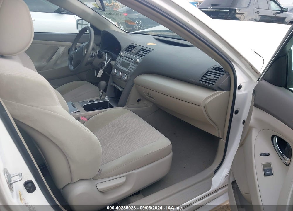 2011 TOYOTA CAMRY LE VIN: 4T1BF3EK2BU739669