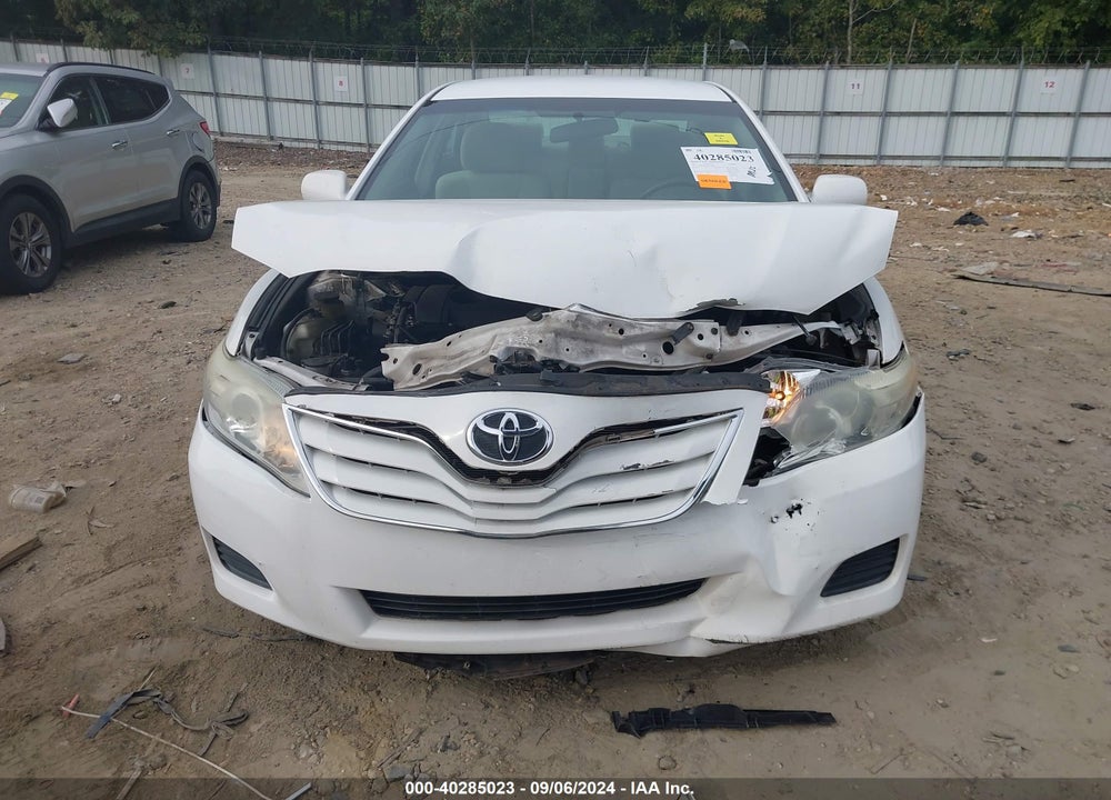 2011 TOYOTA CAMRY LE VIN: 4T1BF3EK2BU739669