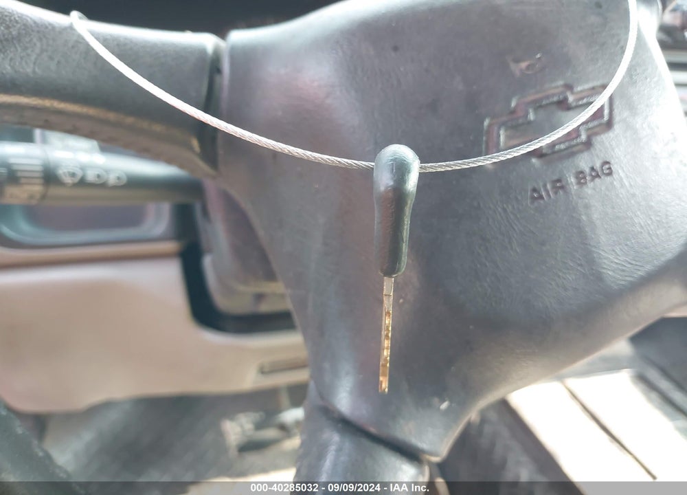 1999 CHEVROLET TAHOE LS VIN: 1GNEK13R0XJ531906
