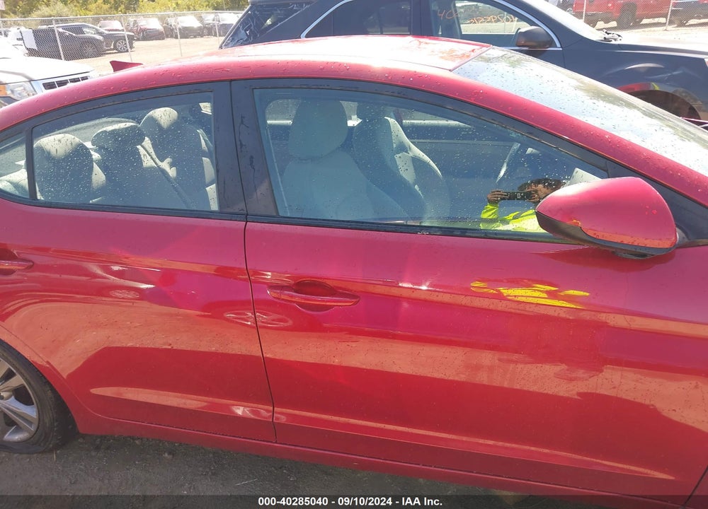 2017 HYUNDAI ELANTRA SE VIN: 5NPD84LF3HH151432