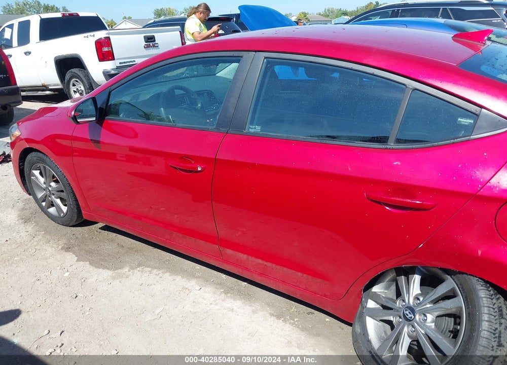 2017 HYUNDAI ELANTRA SE VIN: 5NPD84LF3HH151432
