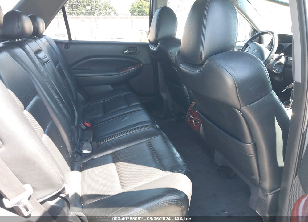 2005 ACURA MDX VIN: 2HNYD18965H555418